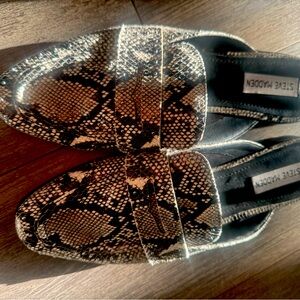 Steve Madden Snake Print Loafers Size 9.5 Women’s
